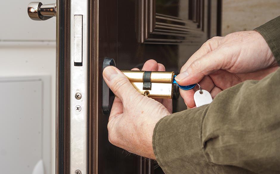 ouvrir une porte avec clé à l intérieur Creil